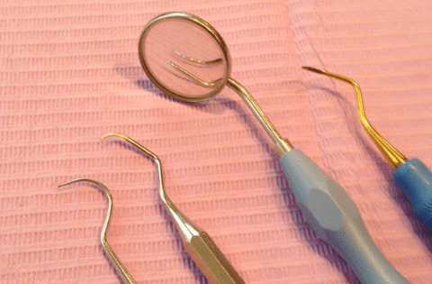 Dentalhygiene-Instrumente für die Karieskontrolle